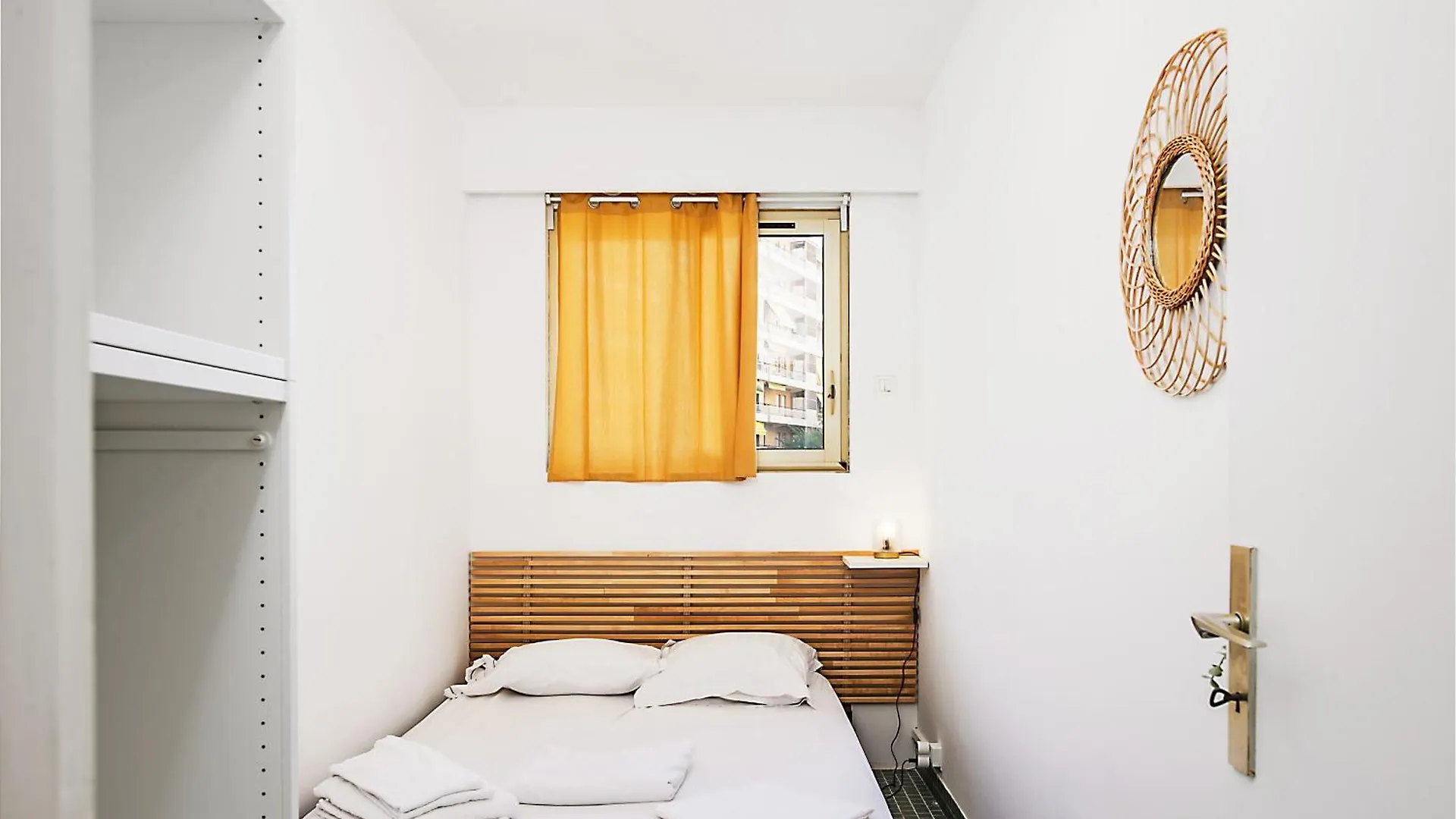 Colonel Hebert Deux Pieces Climatise Apartment Menton