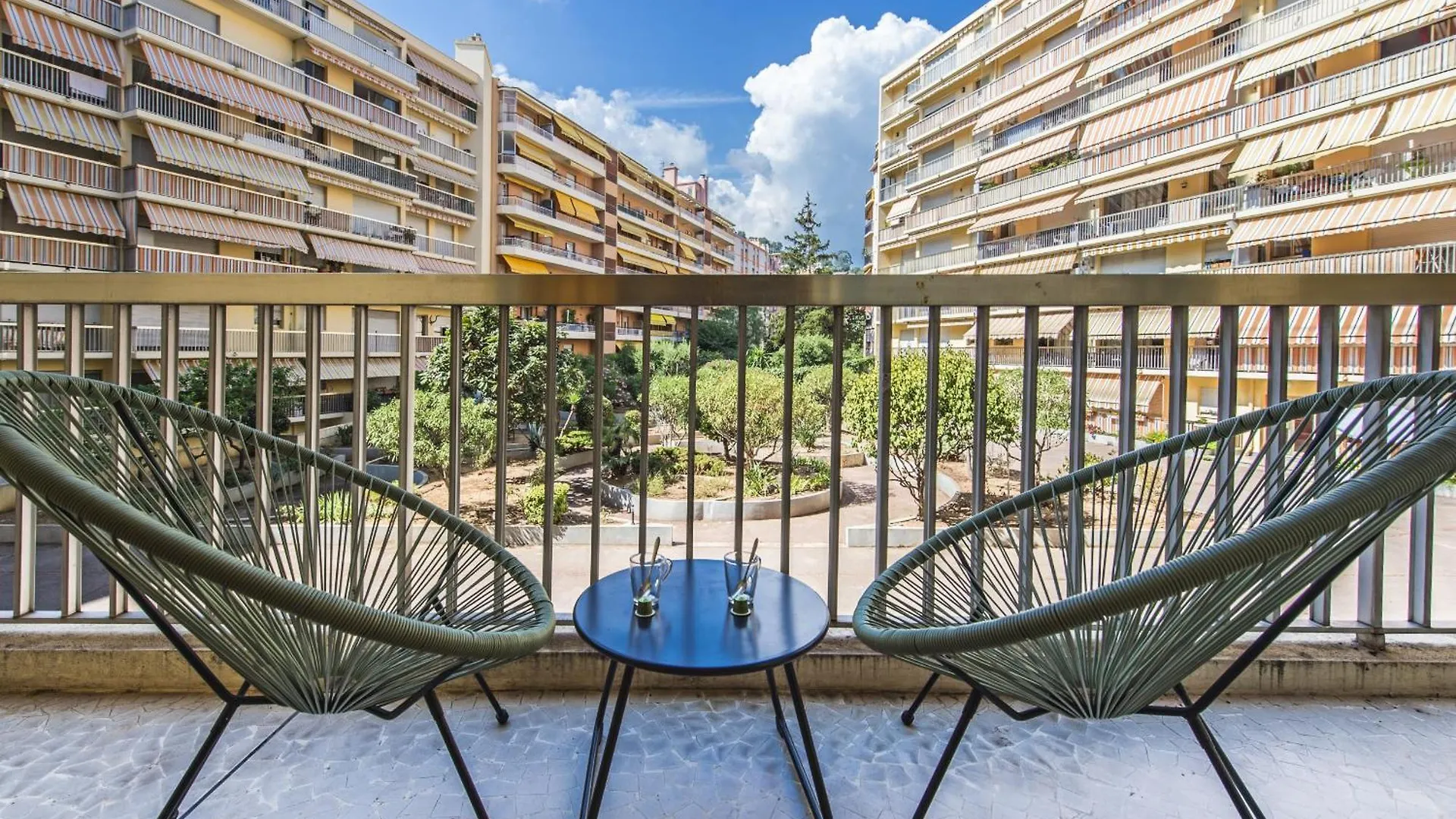 Colonel Hebert Deux Pieces Climatise Apartment Menton